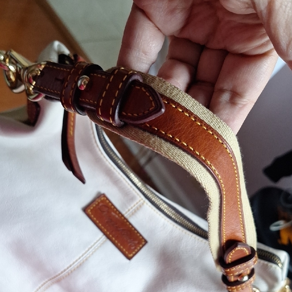 Dooney & Bourke Cream and Brown Leather Shoulder Bag - Picture 5 of 16